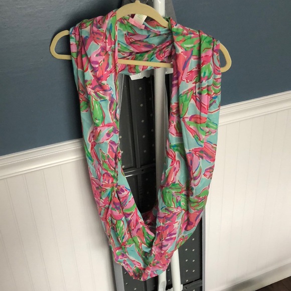 Lilly Pulitzer Accessories - Lilly Pulitzer infinity scarf